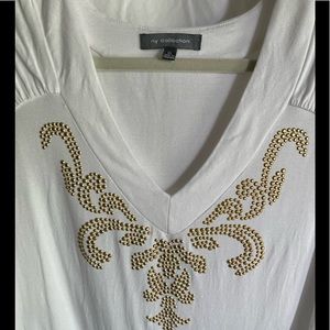 V neck tank top white/cream XL front design EUC very soft